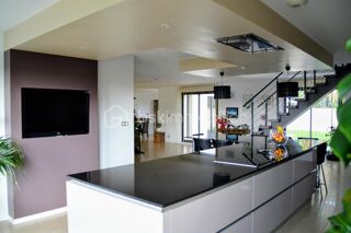  Maison � vendre 8 pi�ces 280 m�