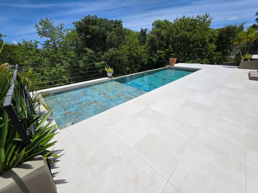 Vente Villa Superbe Villa ultra moderne + 2 dépendances 3 piscines sur 3 243 m² de terrain Le gosier