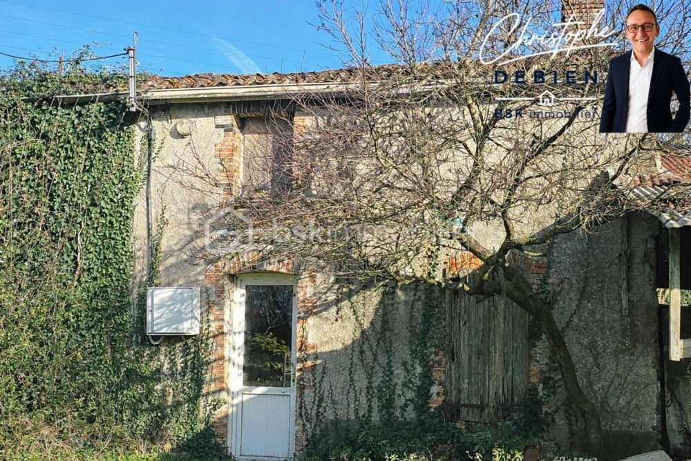 MAISON EN PIERRE DE 110 M² À RÉNOVER DANS UN HAMEAU PAISIBLE À CHAVAGNES-EN-PAILLERS