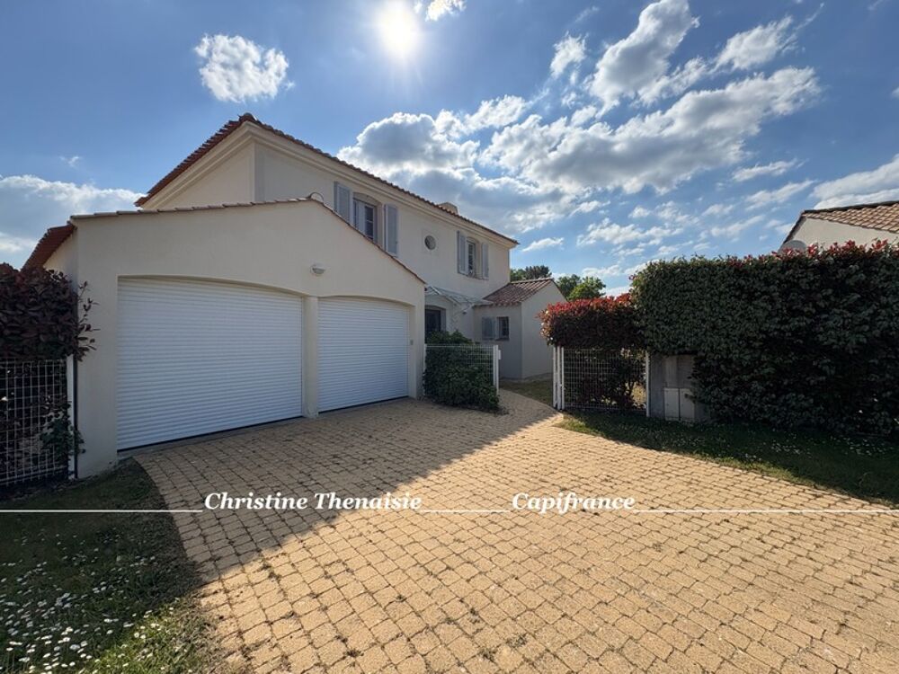 Vente Maison VILLA D'EXCEPTION Pièces spacieuses, 4 chambres, 3 salles de bains, 3 wc, Piscine privée  COEX (85) Coex