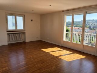  Appartement à louer 3 pièces 66 m²
