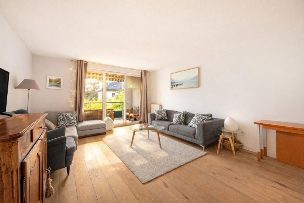 Très bel appartement T5 rénové VILLEURBANNE (69)