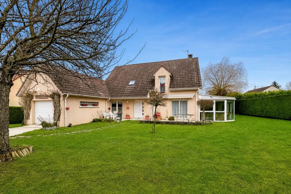 Spacieuse maison 5 pièces, 164 m² à Maillot