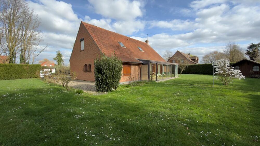 VILLA INDIVIDUELLE DE SEMI PLAIN PIED SUR PLUS DE 1300 M²