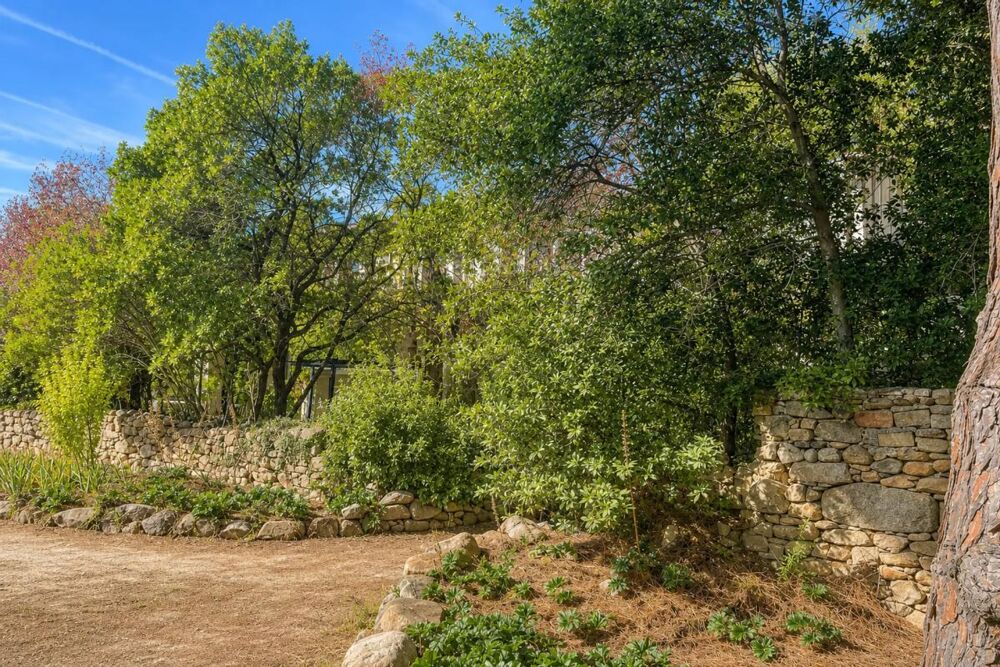 Vente Propriété/Château Maison de 14 pièces de 900 m² située à Montolieu Montolieu