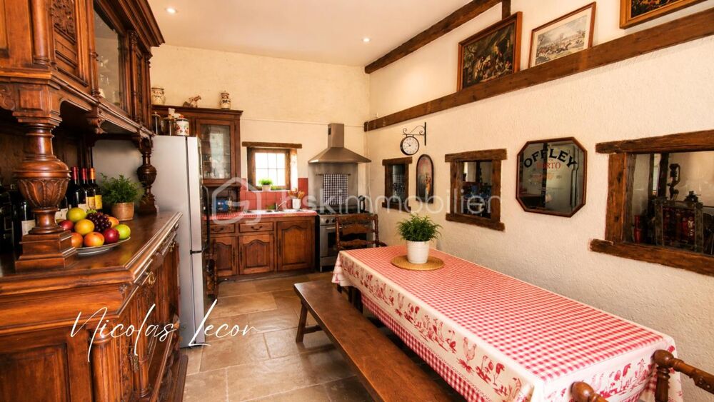 Vente Maison À vendre – Ensemble immobilier composé de deux habitations Vernais