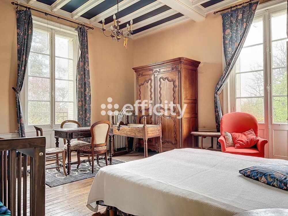 � vendre  Propri�t�/ch�teau Latill� (86190)