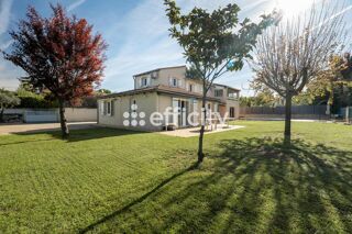  Villa à vendre 8 pièces 208 m²