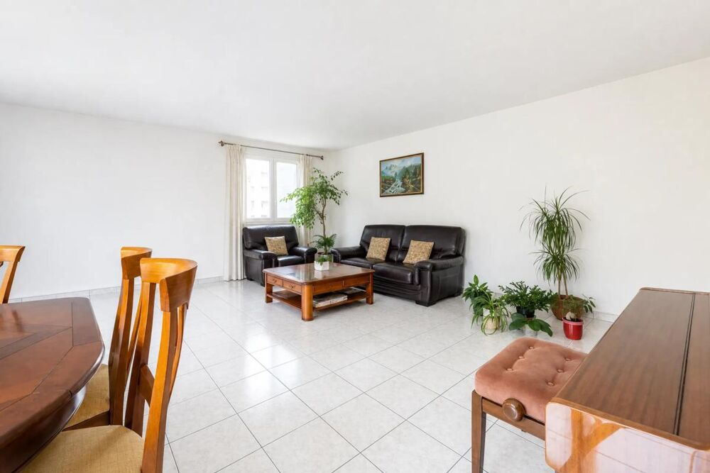 Duplex 4 pièces de 101 m² avec balcon et double garage (box)
