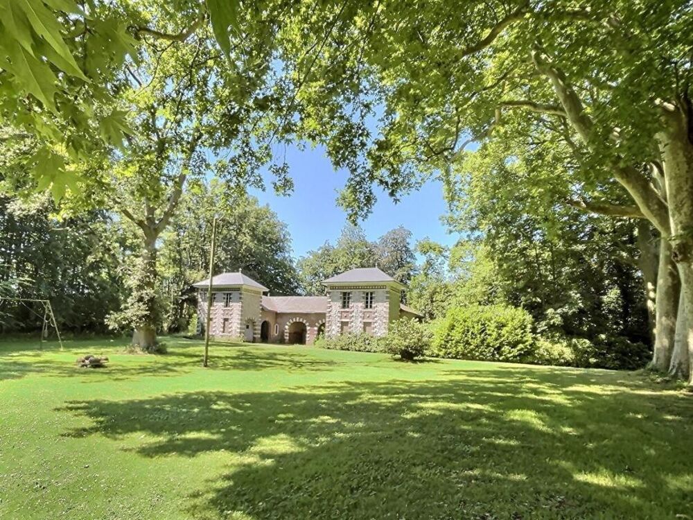 Vente Propriété/Château Château 25 pièce(s) 926 m2 Fontenay