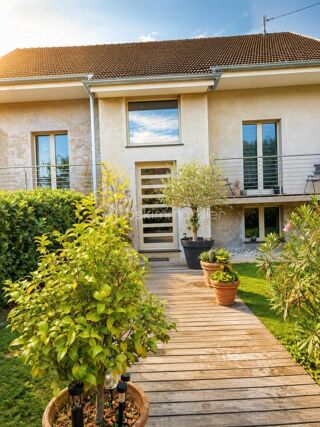  Maison � vendre 8 pi�ces 190 m�