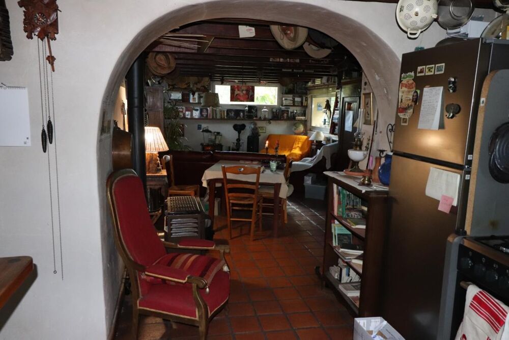 A VENDRE PROPRIETE DE 8 HECTARES AU COEUR DU MINERVOIS (34)