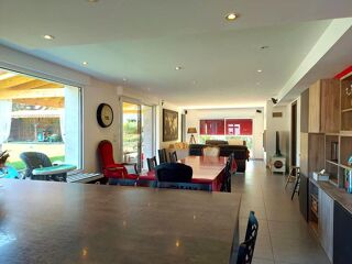  Maison � vendre 11 pi�ces 219 m�