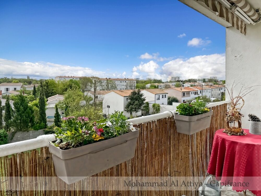À vendre à La Rochelle, Appartement 3 pièces de 67m², dernier étage, parking, cave et balcon