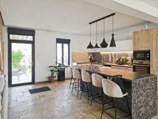  Maison � vendre 7 pi�ces 200 m�