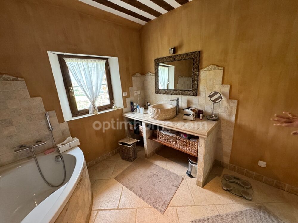  vendre  Proprit/chteau Aiglun (04510)