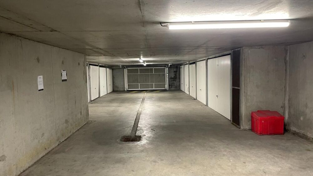 Vente Parking/Garage A vendre garage en sous-sol - Rue Camille Desmoulins Lyon 7