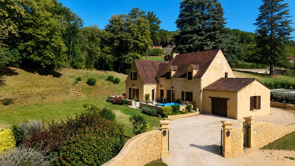 Maison Beynac Et Cazenac 6 pièce(s) 160 m2