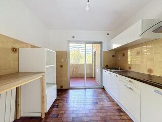  Appartement à louer 4 pièces 96 m²