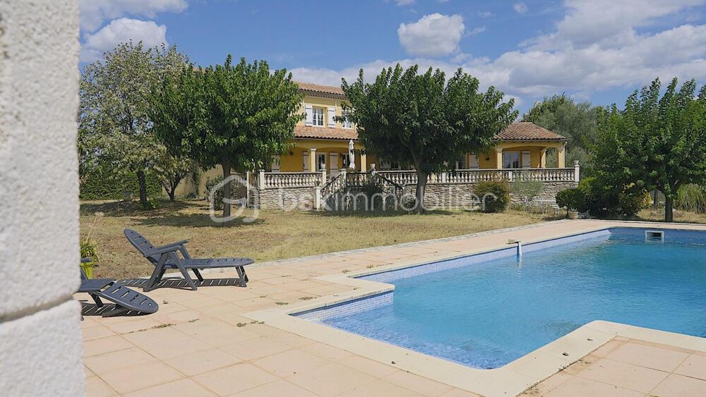 Villa familiale avec piscine au Sud de la France  Polyvalente et pleine de charme
