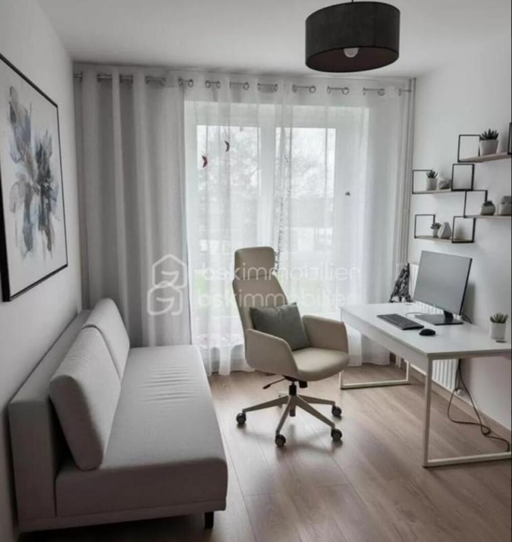 T4 lumineux 84 m²  3 chambres  Balcon  Métro La Poterie  Parking
