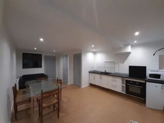  Appartement à louer 2 pièces 37 m²