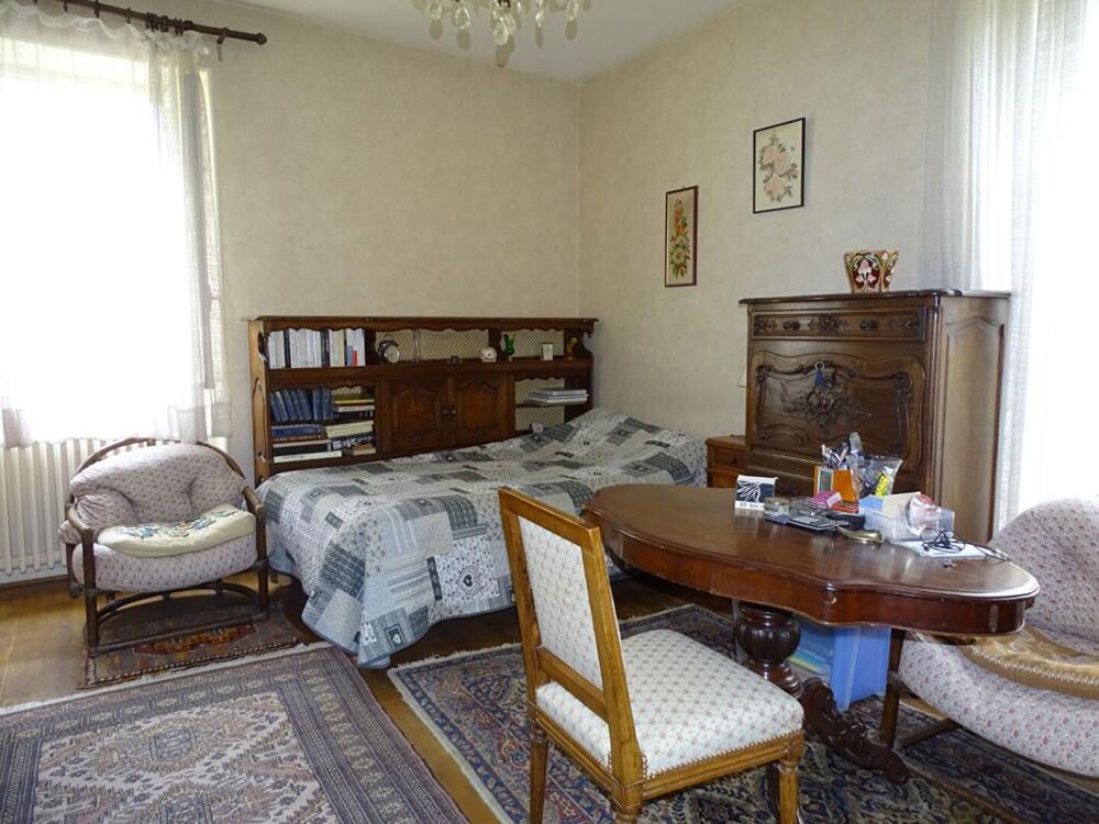 Vente Maison Maison Montignac 5 pièce(s) 176.11 m2 Montignac