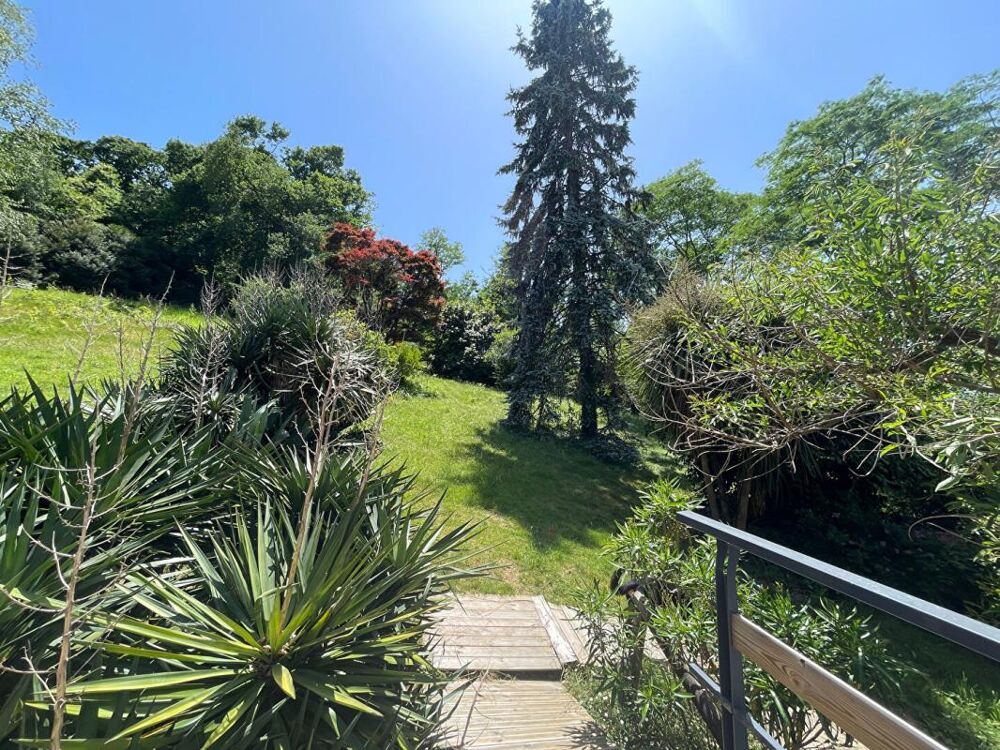 � vendre  Maison Cambo-les-Bains (64250)