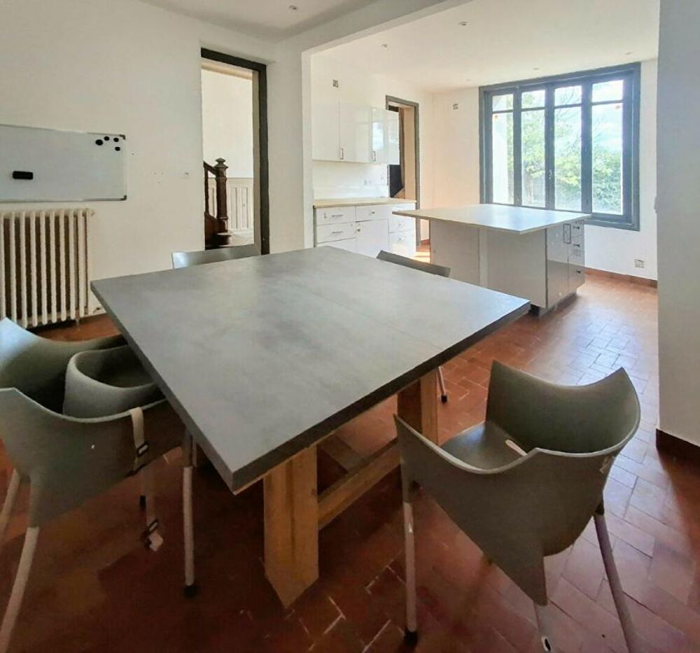 Vente Maison Maison en pierre, 4 chambres, garage attenant et grand terrain à 5 min de Saint-André-de-Cubzac Val de virvee