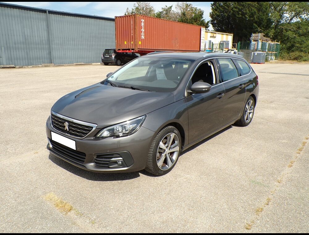 308 SW PTECH 130 ALLURE EAT8 2018 occasion 03100 Montlu&ccedil;on
