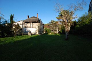  Maison  vendre 6 pices 270 m