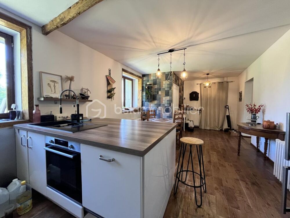 Ancienne ferme rénovée 4 chambres  Terrain 1 700 m²  Entrelacs