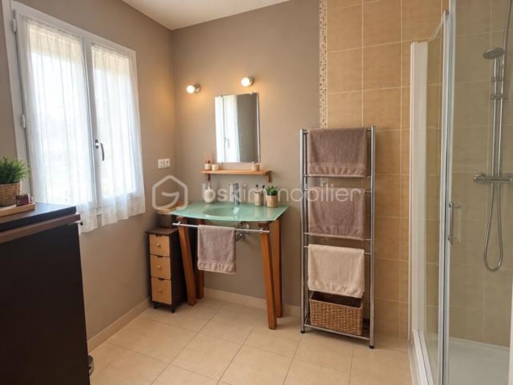 Vente Maison Maison 56 m² avec garage, terrain 606 m² et combles aménageables – La Cornuaille La cornuaille