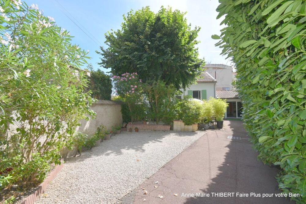 Vente Maison Maison à vendre 6 pièces VILLEURBANNE (69) Villeurbanne