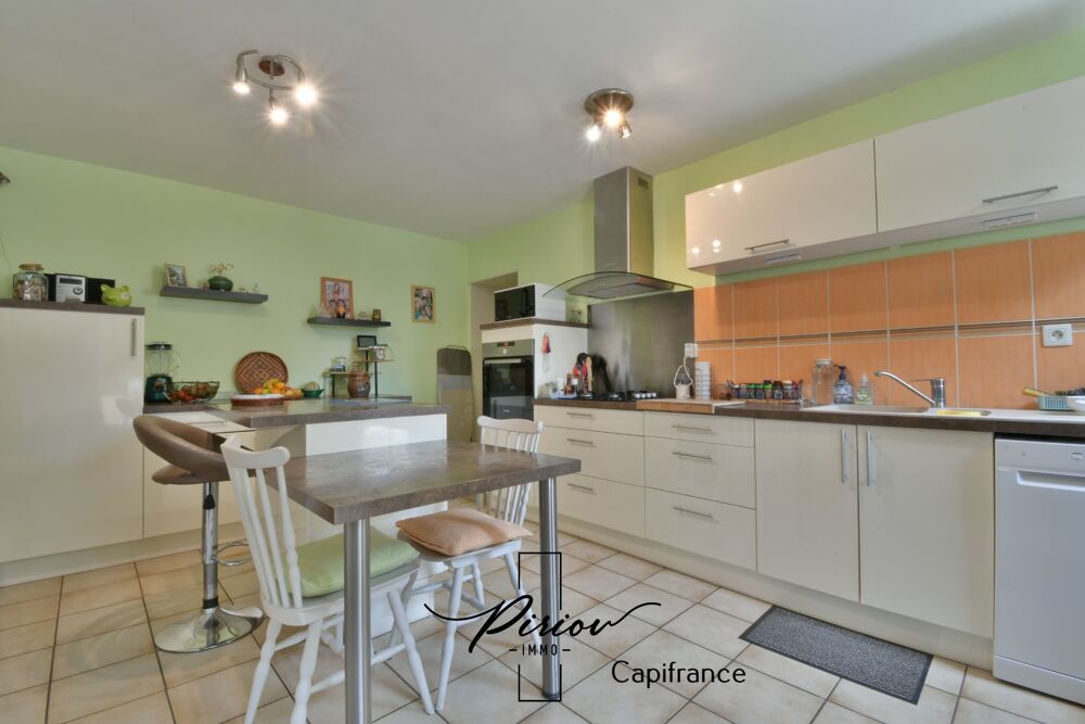 Vente Propriété/Château Propriété 5 chambres, dépendances, proche commerces et services Doue la fontaine