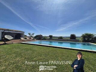 Vente Maison Grande maison de plain-pied avec garage et piscine Lasbordes