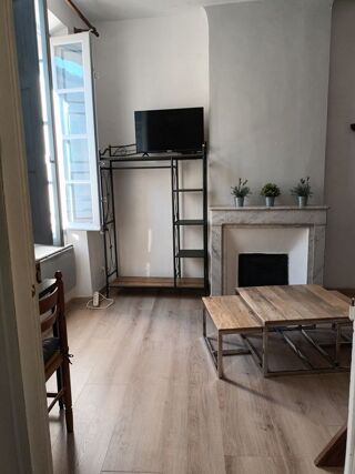  Appartement à louer 1 pièce 28 m²