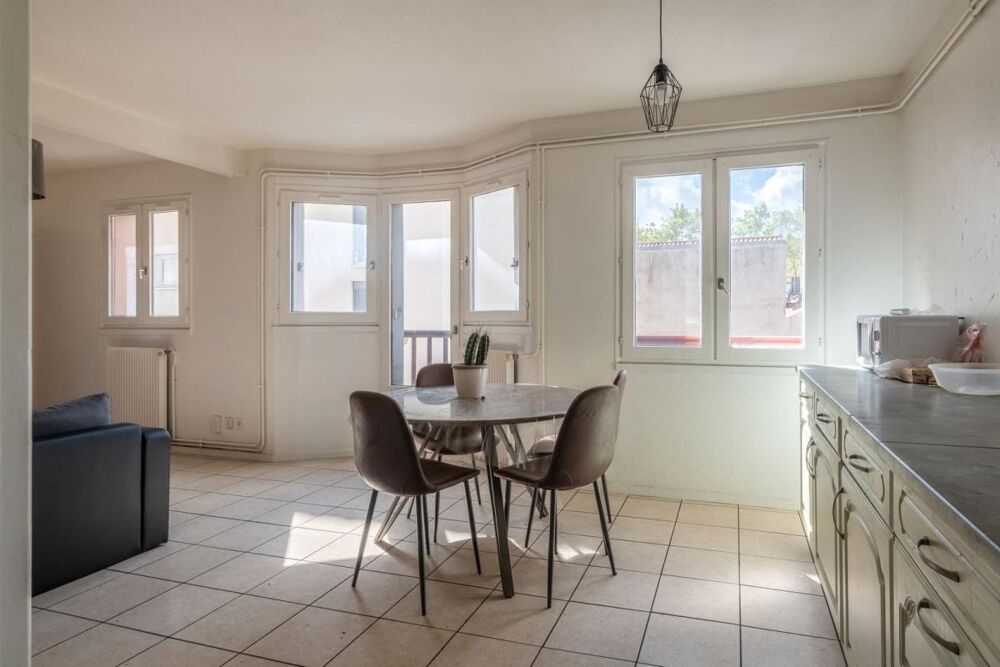 Superbe appartement familial T5 de 93 m² à Saint-Fons  Spacieux et lumineux !
