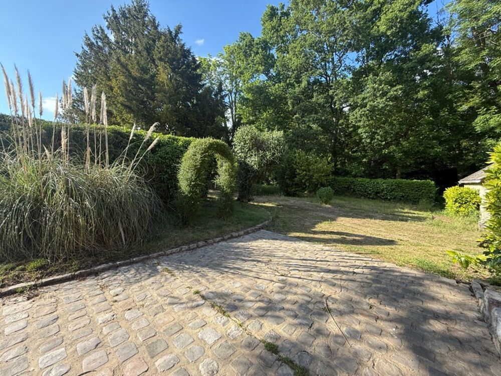 ? MAISON DE PLAIN-PIED À JOUY  ENVIRONNEMENT EXCEPTIONNEL  4 426 m² DE TERRAIN