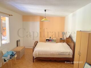  Maison  vendre 15 + pices 551 m