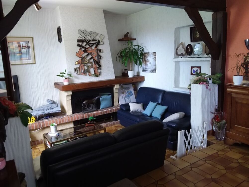 Vente Maison Maison à vendre 5 pièces  avec piscine, parking, garage,et abris voiture sur 1000 m² de terrain Soues