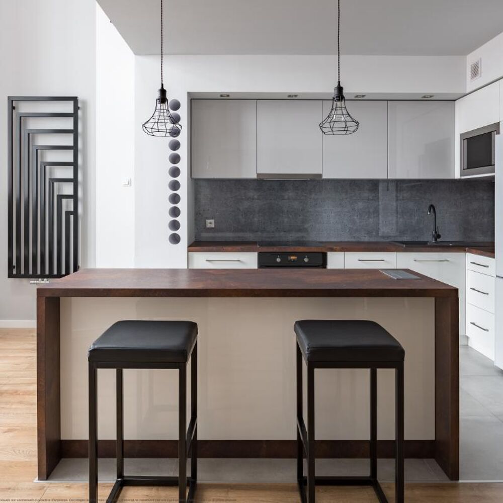 Vente Appartement 4 pièces D'EXCEPTION LUMINEUX - IDÉALEMENT SITUÉ - Balcon - COEUR CHARTRONS Bordeaux