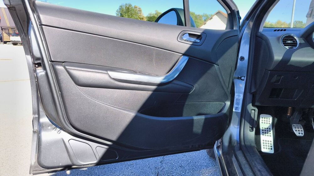 308 GTI 1.6 THP 200 N/A 2010 occasion 71100 Chalon Sur Saone