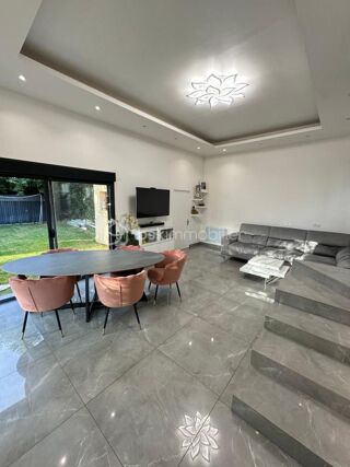  Propri�t�/ch�teau � vendre 6 pi�ces 166 m�