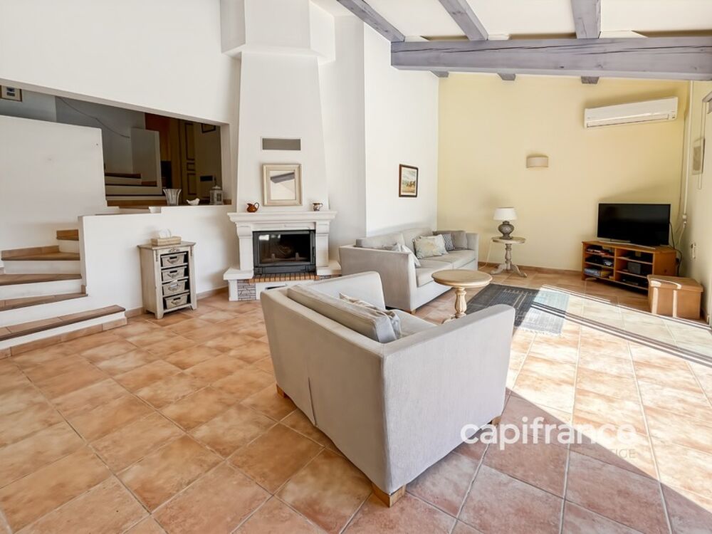 � vendre  Villa Bagnols-en-For�t (83600)