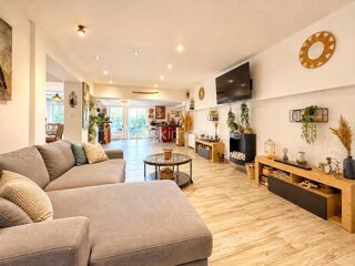  Propriété/château à vendre 9 pièces 350 m²