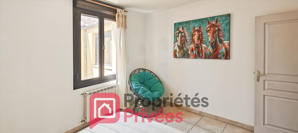 MANDAT EXCLUSIF - Appartement de charme au centre historique de Nîmes - 140m de la Place Aux Herbes - avec ASCENSEUR