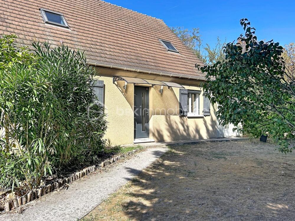 Maison familiale de 112 m²  4 chambres, bureau et grand terrain sans vis-à-vis