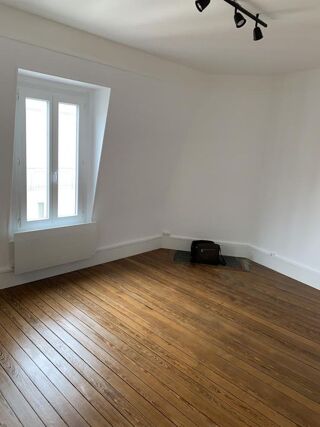  Appartement à louer 1 pièce 24 m²