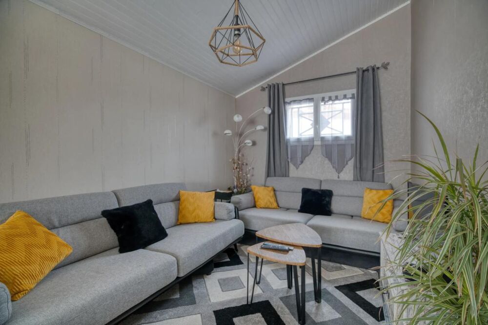 Vente Maison Maison de 6 pièces de 220 m² à Cugnaux Cugnaux